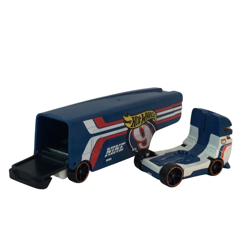Hot Wheels Speedway Hauler 9 Nine Semi Trucks & Race Cars Blue Orange‎